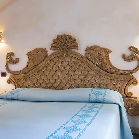 فندق Poseidonia 4*