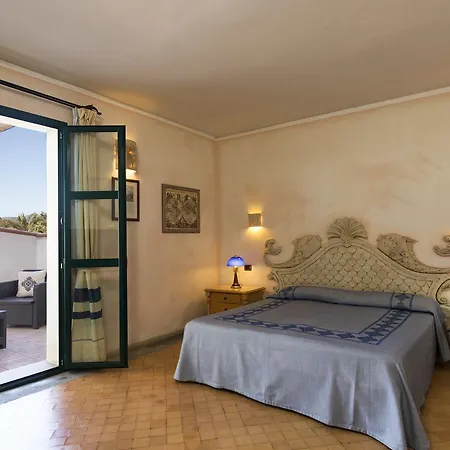 Poseidonia 4*