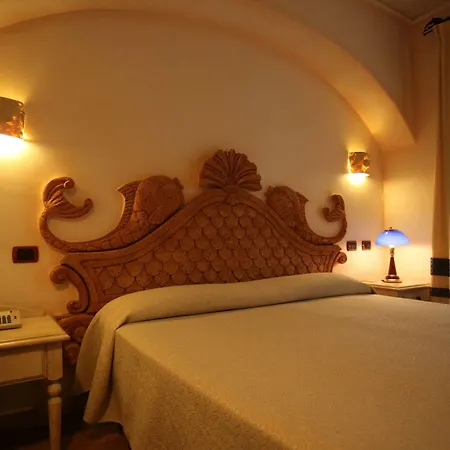 Poseidonia 4*