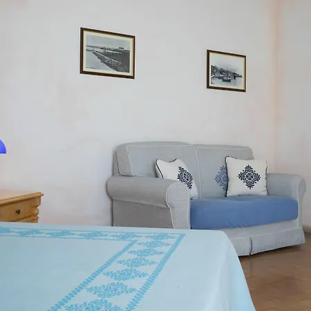 מלון Poseidonia 4*