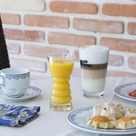 מלון Poseidonia 4*