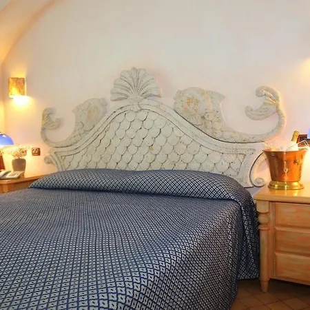 Poseidonia 호텔 아르바탁스