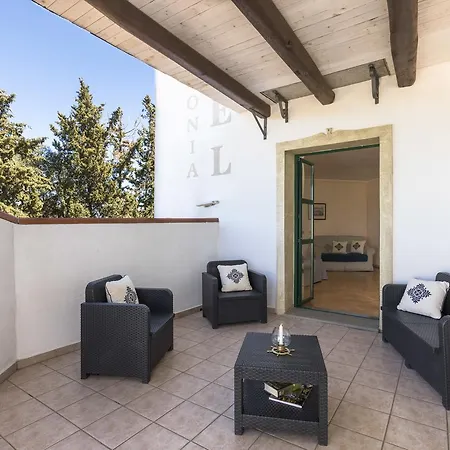 Poseidonia ארבאטקס