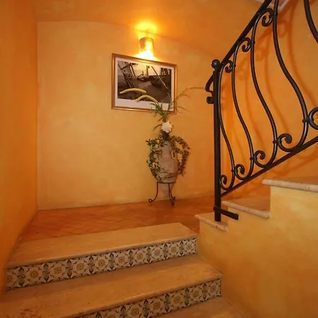 Poseidonia 4*