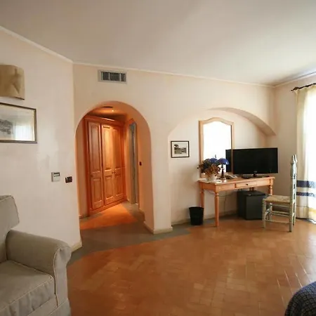 Poseidonia Hotel Àrbatax
